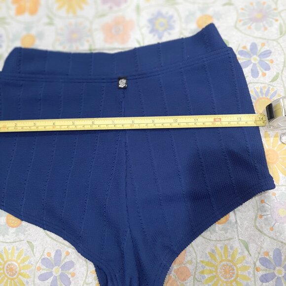 Retro cut high waisted pinup girl  bikini bottom - Picture 7 of 8